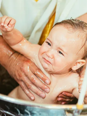 Baby wird getauft - Taufe Fotograf Stuttgart